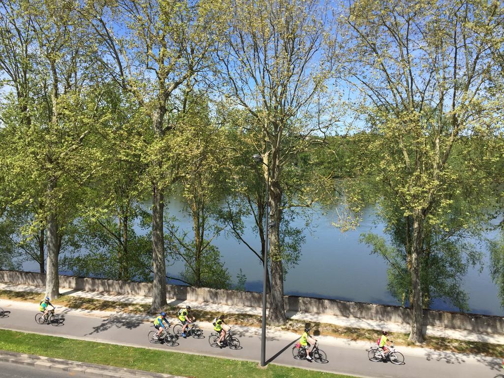 トゥールLoire Terrasseアパートメント エクステリア 写真
